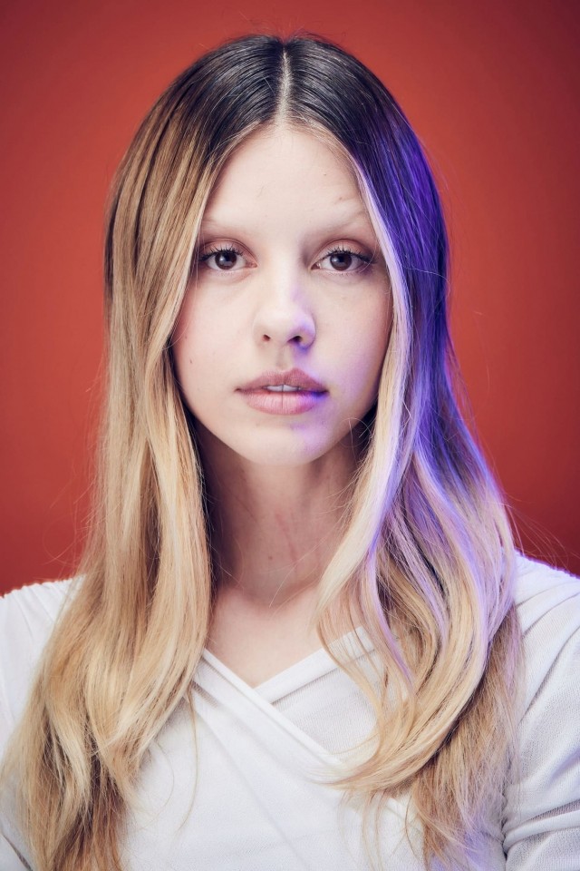 Mia Goth Fotoğrafları 23