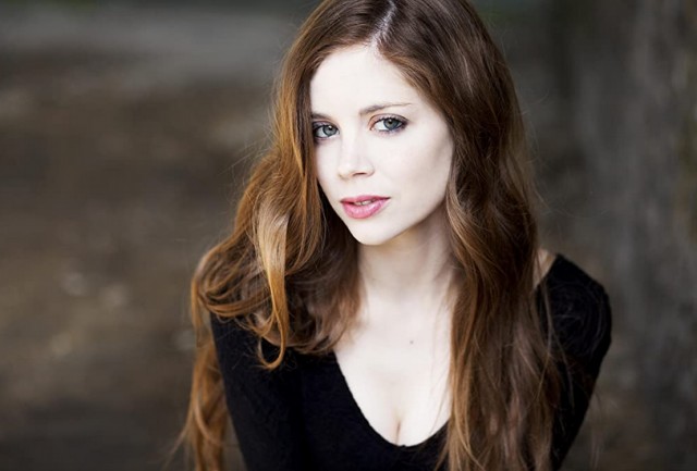 Charlotte Hope Fotoğrafları 2