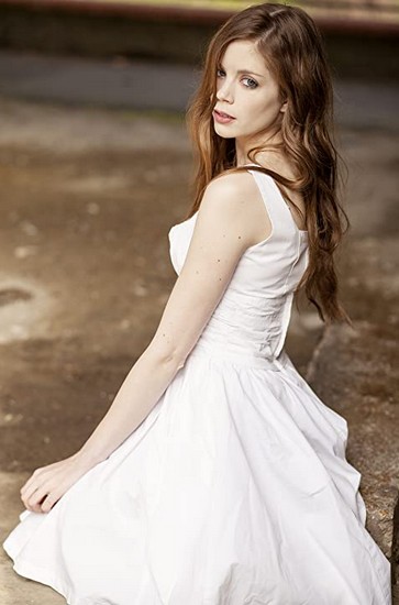 Charlotte Hope Fotoğrafları 3