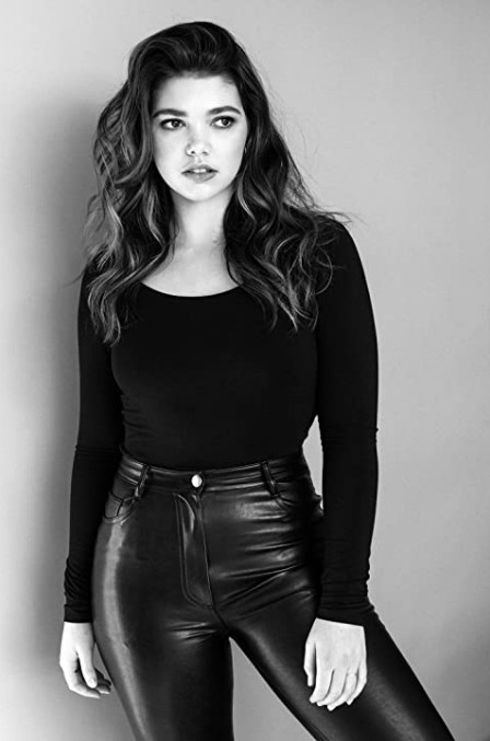 Alisha Newton Fotoğrafı
