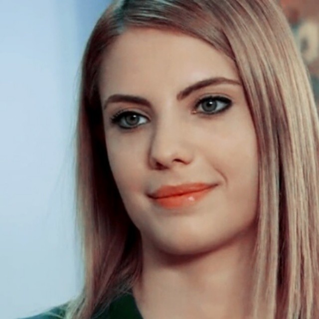 Eda Ece Fotoğrafı
