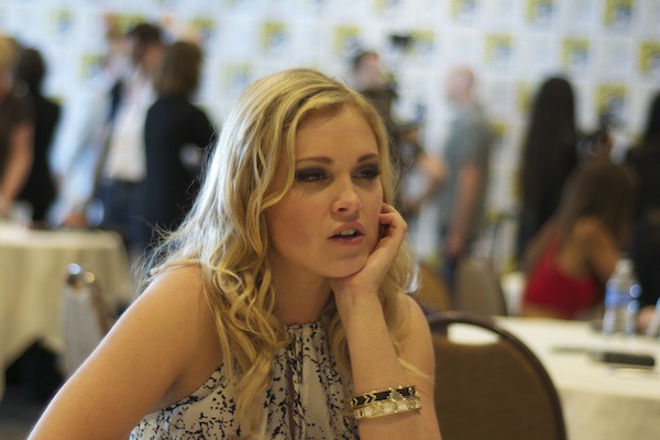 Eliza Taylor Fotoğrafları 63