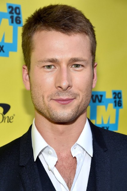 Glen Powell Fotoğrafları 27