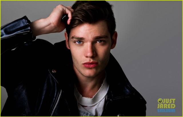 Dominic Sherwood Fotoğrafları 28