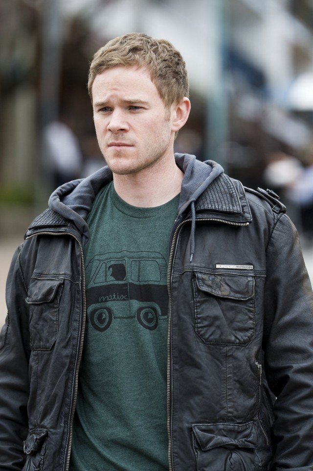 Aaron Ashmore Fotoğrafları 15