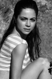 Caitlin Carver Fotoğrafları 4