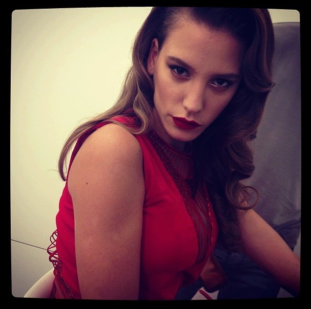 Serenay Sarıkaya Fotoğrafı