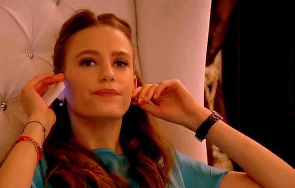 Serenay Sarıkaya Fotoğrafı