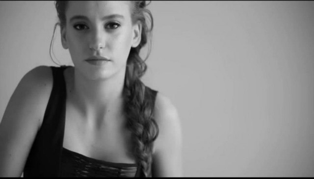 Serenay Sarıkaya Fotoğrafı