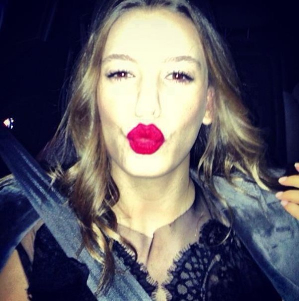 Serenay Sarıkaya Fotoğrafı