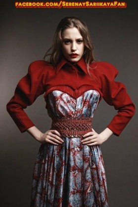 Serenay Sarıkaya Fotoğrafı
