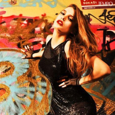 Serenay Sarıkaya Fotoğrafı