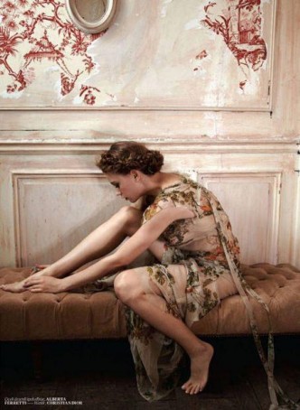 Serenay Sarıkaya Fotoğrafı