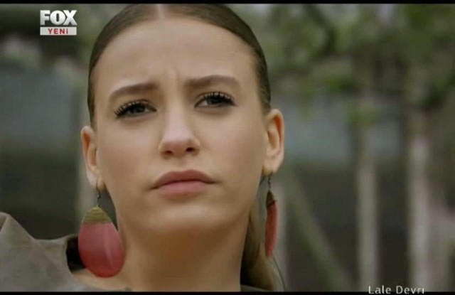 Serenay Sarıkaya Fotoğrafı