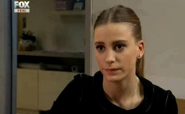 Serenay Sarıkaya Fotoğrafı