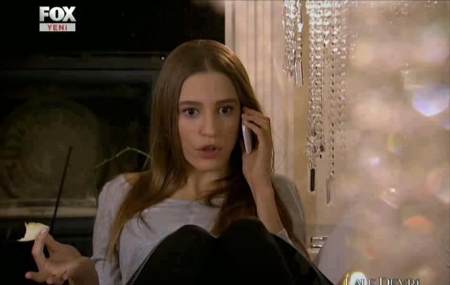 Serenay Sarıkaya Fotoğrafı