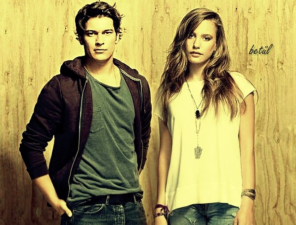 Serenay Sarıkaya Fotoğrafı