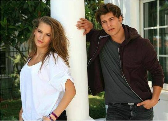 Serenay Sarıkaya Fotoğrafı