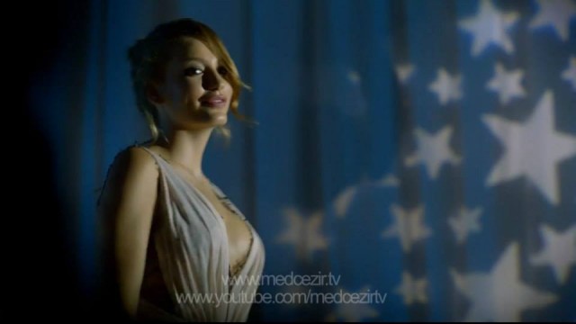 Serenay Sarıkaya Fotoğrafı