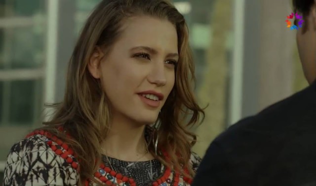Serenay Sarıkaya Fotoğrafı