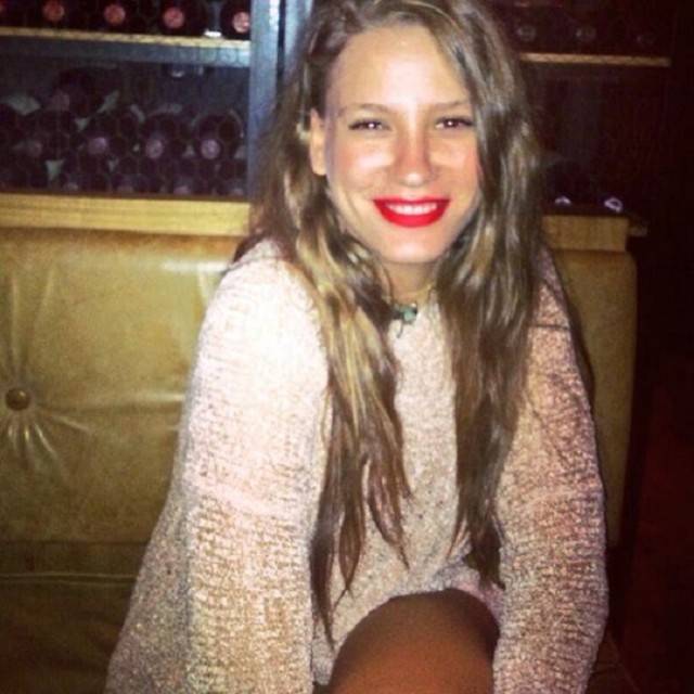 Serenay Sarıkaya Fotoğrafları 939