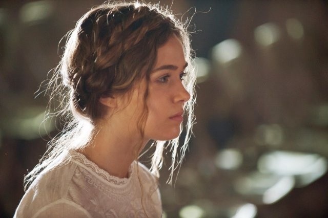 Haley Lu Richardson Fotoğrafı