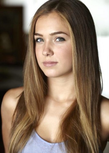 Haley Lu Richardson Fotoğrafları 3