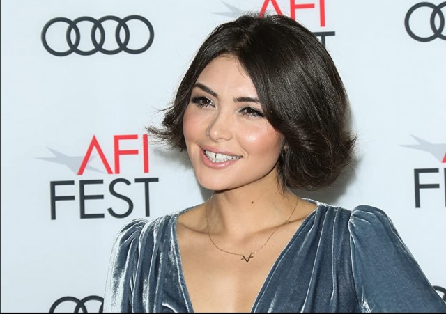 Daniella Pineda Fotoğrafları 12