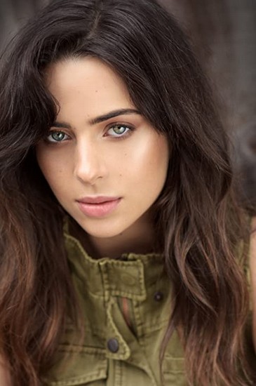 Holly Deveaux Fotoğrafları 14