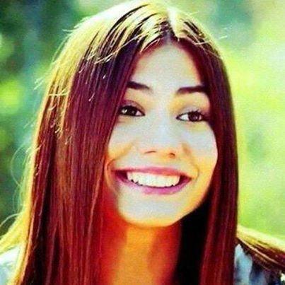Demet Özdemir Fotoğrafı