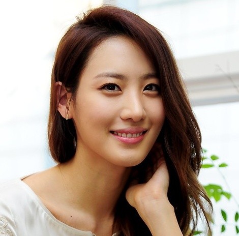 Claudia Kim Fotoğrafı