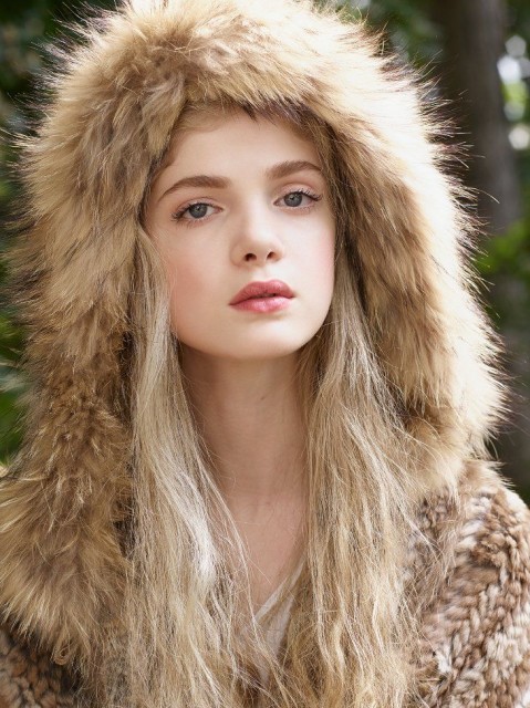 Elena Kampouris Fotoğrafı