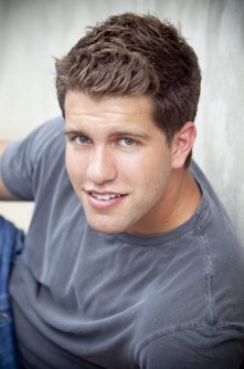Drew Grey Fotoğrafı