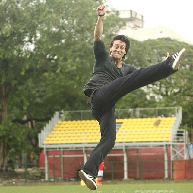 Tiger Shroff Fotoğrafları 66