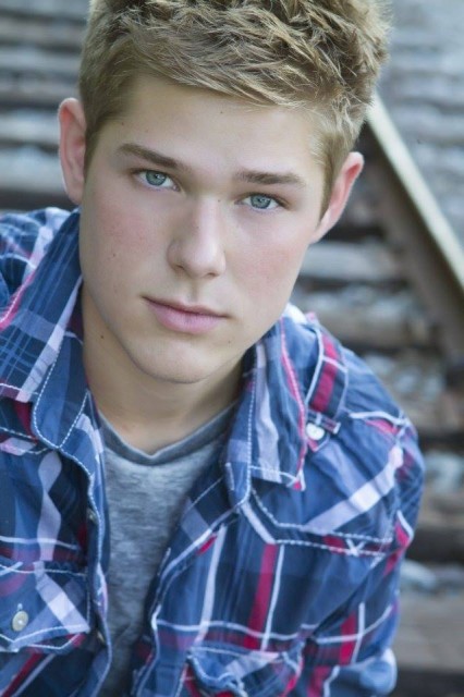 Mason  Dye Fotoğrafları 4