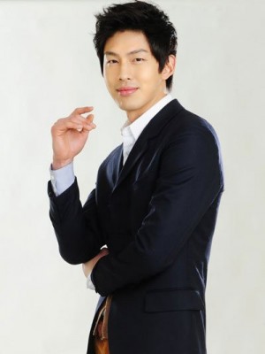 Choi Jung-won (i) Fotoğrafı