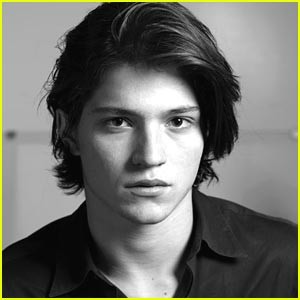 Thomas McDonell Fotoğrafları 1