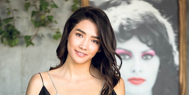 Aybüke Pusat Fotoğrafları 31