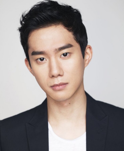 Yoon Jin-Wook Fotoğrafı