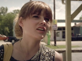 Emma Greenwell Fotoğrafı