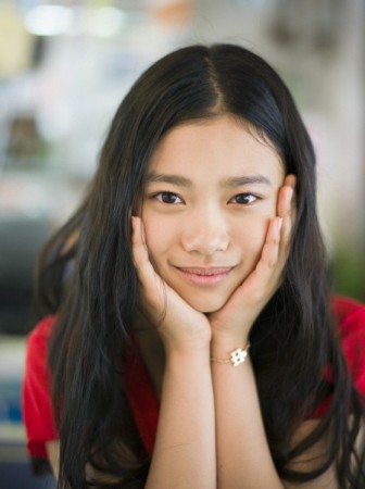 Hana Sugisaki Fotoğrafı