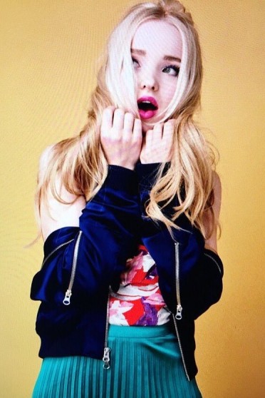 Dove Cameron Fotoğrafı