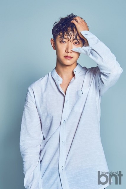 Lee Jung-hyuk Fotoğrafı