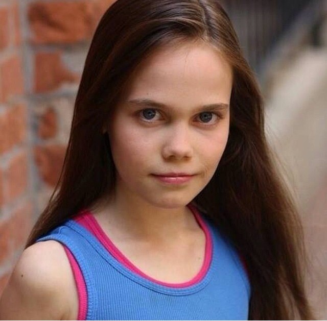 Oona Laurence Fotoğrafı