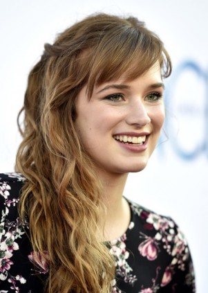 Elizabeth Lail Fotoğrafı