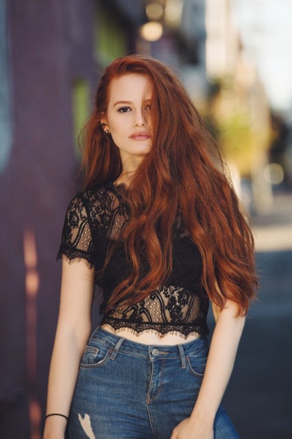 Madelaine  Petsch Fotoğrafları 26