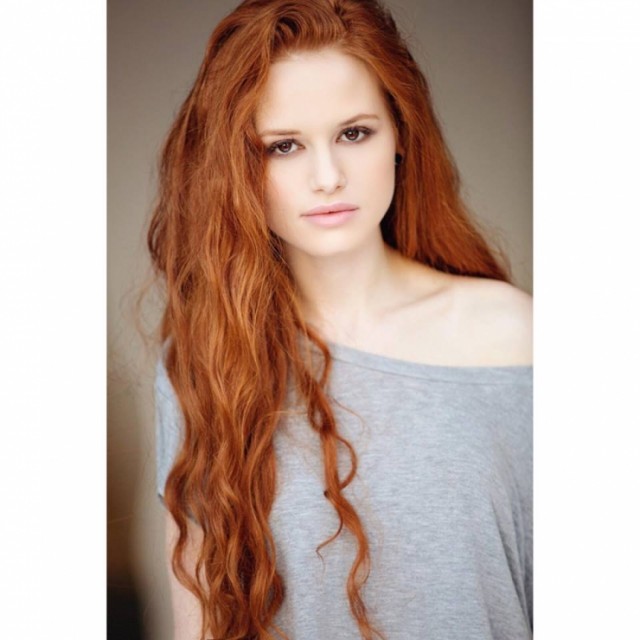 Madelaine  Petsch Fotoğrafı
