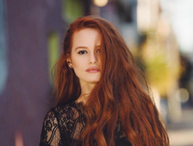 Madelaine  Petsch Fotoğrafları 44