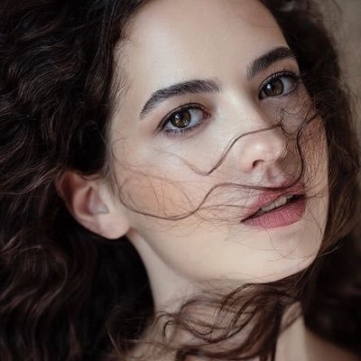 Ezgi Şenler Fotoğrafı