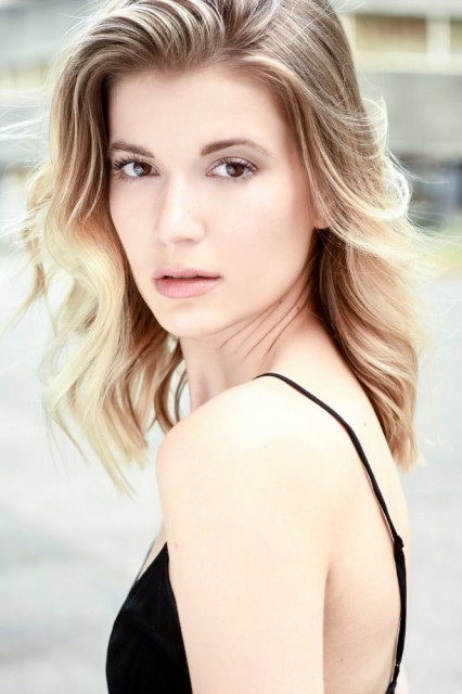 Emma  Johnson fotoğrafı
